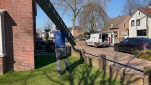 Schoorsteen onderhoud Amstelveen ladder bus